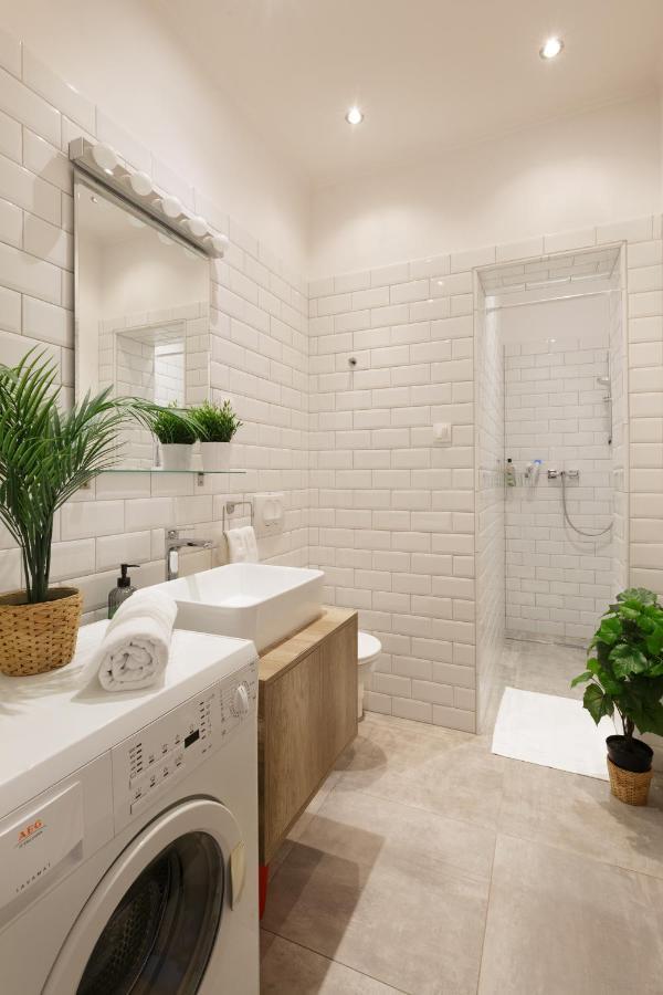 Apartmán Red Dot Two - New Unit In The Heart Of Party Town Budapešť Exteriér fotografie