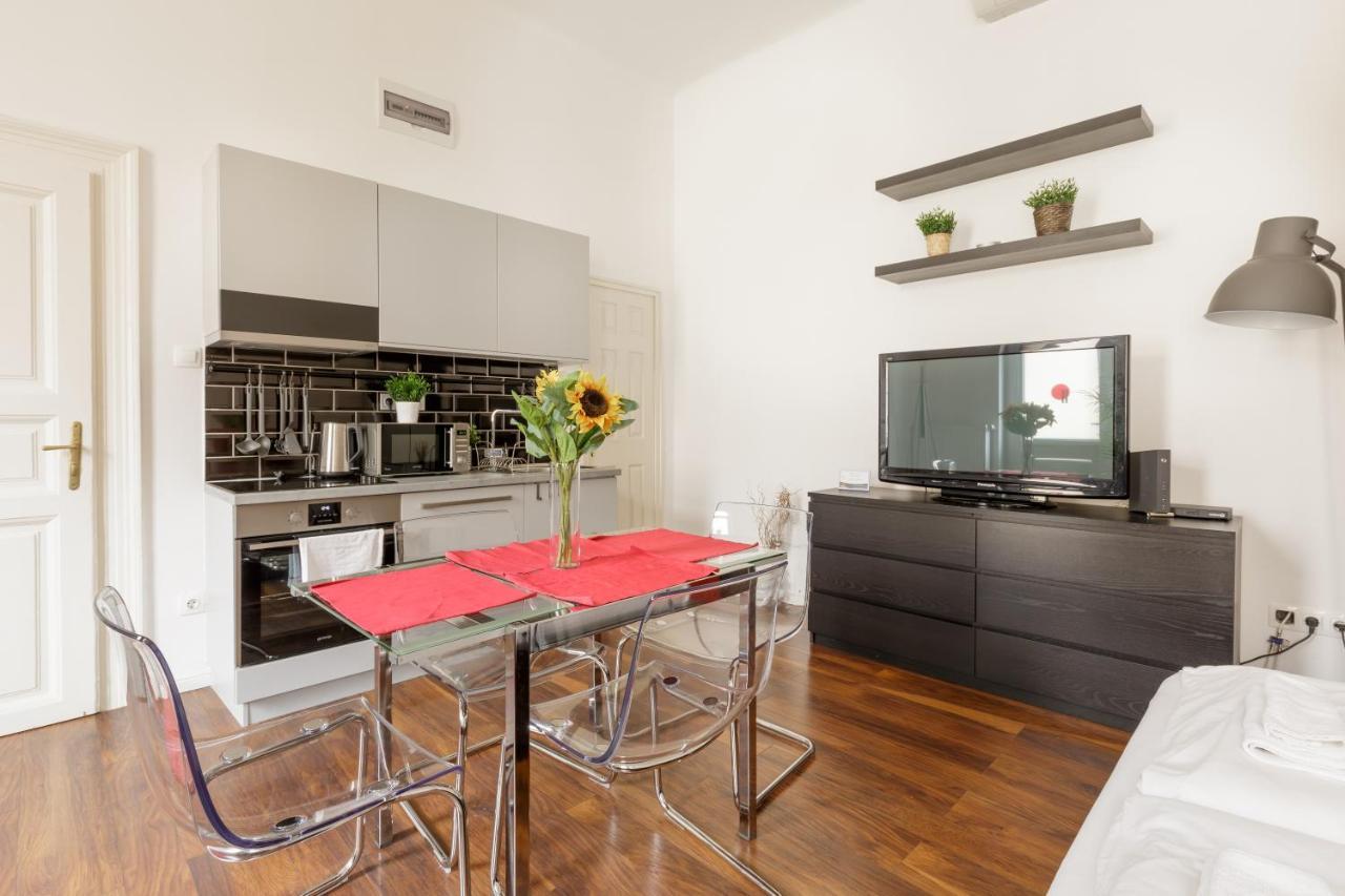 Apartmán Red Dot Two - New Unit In The Heart Of Party Town Budapešť Exteriér fotografie