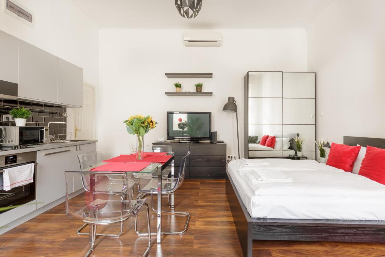 Apartmán Red Dot Two - New Unit In The Heart Of Party Town Budapešť Exteriér fotografie