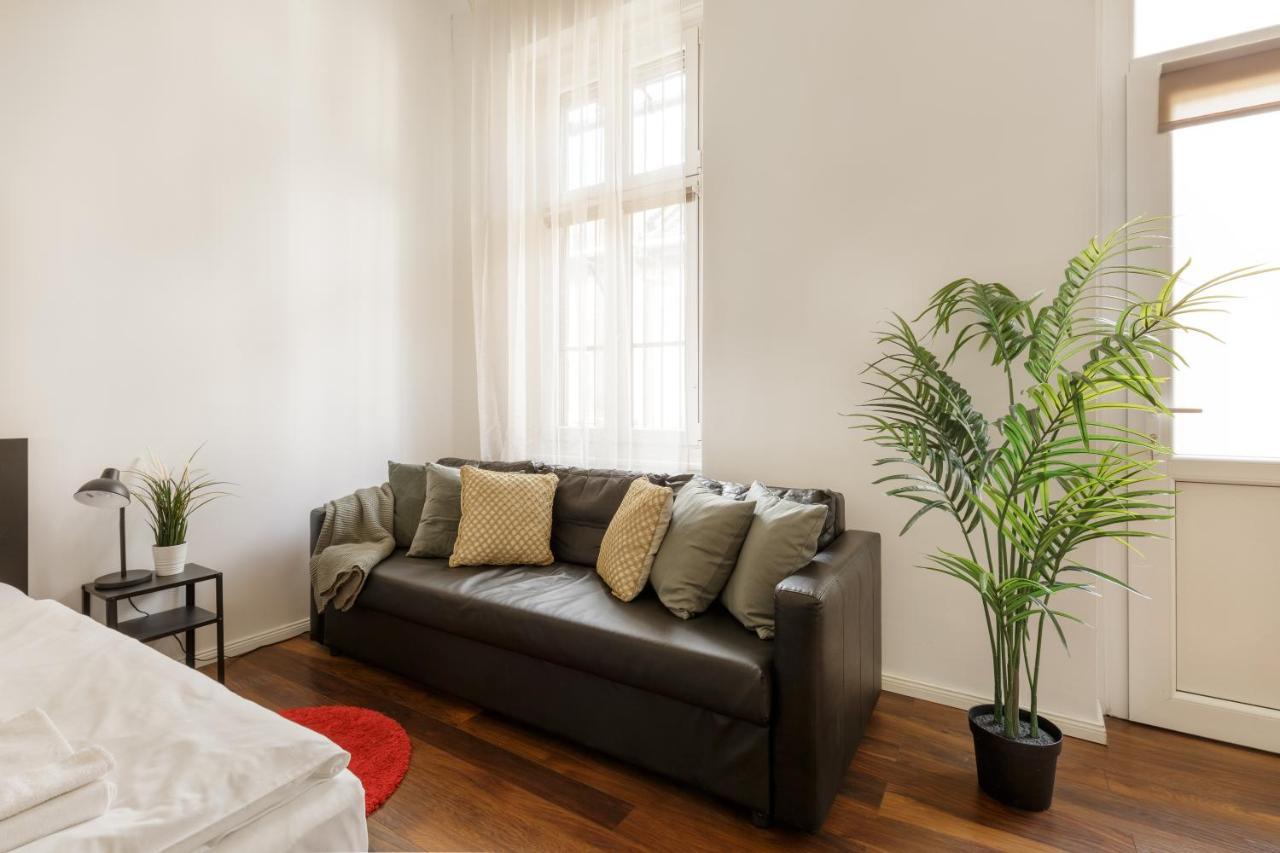 Apartmán Red Dot Two - New Unit In The Heart Of Party Town Budapešť Exteriér fotografie